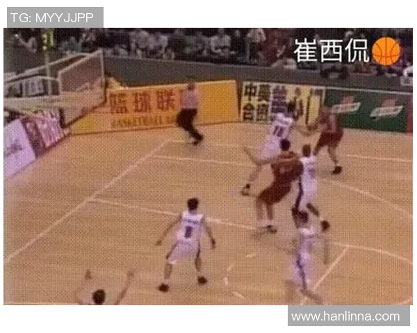 南京篮球队整体压制表现分析与得失总结探讨